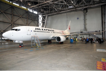 JAL「行こう! 東北へ特別塗装機」が就航…みんなの笑顔が飛ぶ 画像