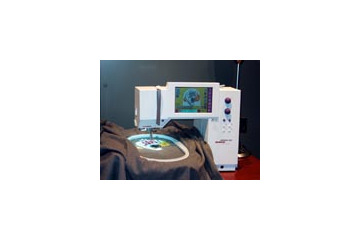 ［CES 2003速報（現地9日）］SPOT製品に人気が集まるMSブース。Xbox Live専用コーナーも 画像
