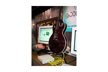 ［CES 2003速報］遠隔地間でのハイクオリティのセッションを実現するGibsonのデジタルギター 画像