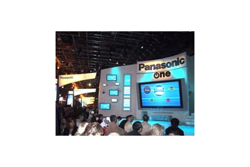 ［CES 2003速報］パナソニック「ONE」によるワイヤレスHDTV。最高4チャンネルまでの同時配信が可能 画像