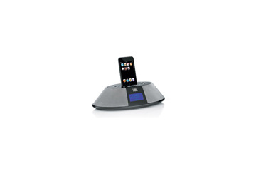【CES 2008 Vol.7】iPodが接続できてラジオも聴ける——iPod Dock搭載スピーカー 画像