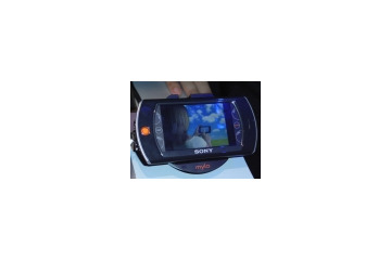 【CES 2008 Vol.8】PSPではありません——新型になったソニーMylo:COM-2 画像