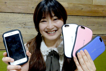 【新連載・小田原通信】iPhone 6が驚きの“抱き心地”に!?　iFaceファーストクラスをつけてみる 画像