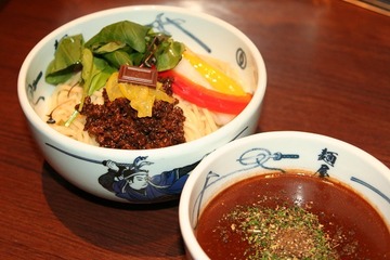 板チョコ1枚使用の「チョコつけ麺」！ 麺屋武蔵で限定販売 画像