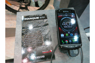 【MWC 2015 Vol.41】京セラが欧州参入第1弾の高性能スマホ「TORQUE」を展示 画像