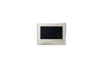 世界最薄! 厚さ8mmの3型ワイド有機ELディスプレイ搭載ポータブルワンセグテレビ——直販29,800円 画像