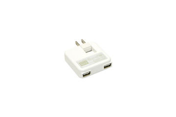iPod/ケータイ/ニンテンドーDSなどを2台同時に充電! USB×2ポート搭載のACアダプタ 画像