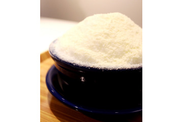 “ふわふわ&さらさら”な新食感スイーツ「スノーパウダー」ってどんなもの? 画像