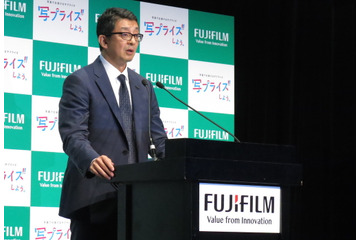 スマホの写真をデコ&コラージュして店頭プリント……富士フイルムが次世代店頭プリント受付機を発表 画像