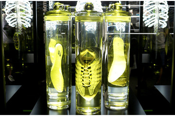 ナイキの“ホルマリン漬け”!? 「AIR MAX 95」20周年、デザインを紐解く 画像