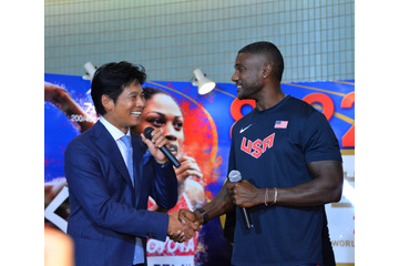織田裕二、ガトリン選手とガッチリ握手! ボルト選手との対決に期待 画像