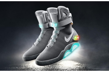 自動紐締めスニーカー「Nike Mag」がついに登場!……あの映画で描かれた“未来”が実現 画像