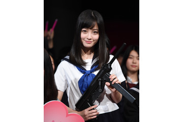 橋本環奈、セーラー服で登場! あまりの可愛さにJC&JK熱狂 画像