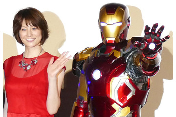 米倉涼子、挨拶で役名をド忘れ! 画像