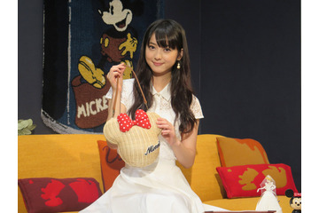 ディズニーの大人向けインテリアに佐々木希が大はしゃぎ! 画像