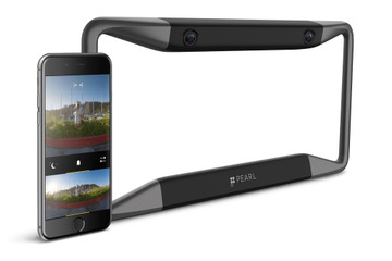 Appleの元従業員らが開発！スマホと連携できる自動車用バックモニター「RearVision」 画像