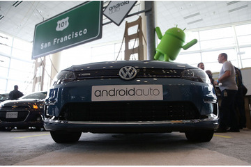 車載システム「Android Auto」がついに日本上陸!スマホ操作が対応ナビで可能に 画像