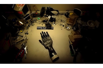 コーヒーメーカーを義手にDIYしちゃった動画が話題に 画像
