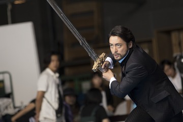 山田孝之、VRで「わくわく感を思い出した」 画像