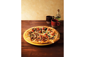 ドミノ・ピザ、クワトロ・プレミアムを1000円オフ！27日限定 画像