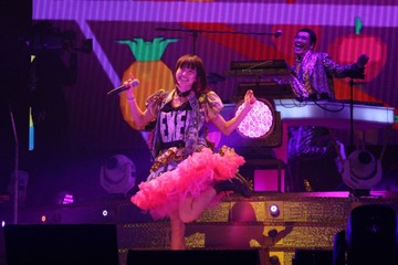 ピコ太郎が初の武道館LIVE！くりぃむしちゅーや爆笑問題、五木ひろしも登場 画像