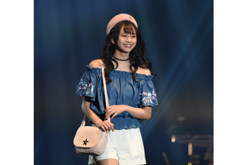 エビ中・中山莉子、わーすた・三品瑠香、HKT48“なこみく”ら華麗にランウェイに登場! 画像