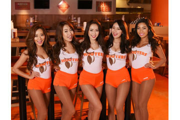 あの「HOOTERS」が東京湾に出現!? ミス フーターズコンテストも開催 画像