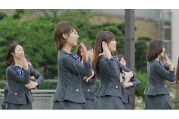 女性社員24人によるアイドルユニット「東池袋52」MV公開!これがクレディセゾンの本気……! 画像