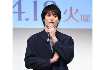 鈴木伸之、波留の「唇は温かかった」！キスシーンに大胆発言!! 画像