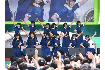 欅坂46がTIFで熱狂ライブ、ひらがなけやきは憧れのステージに感動! 画像