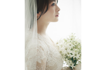 貫地谷しほり、ウエディングドレス姿を披露！結婚相手に求めるものも告白 画像
