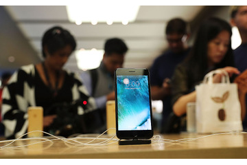 発表前の「iPhone X」ケースが続々登場!なぜかレビューも多数 画像