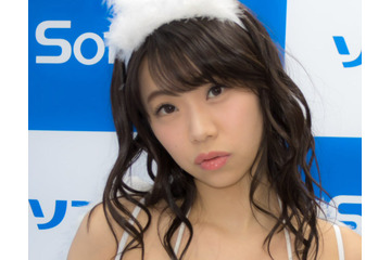 鈴木ふみ奈、キス顔写真を公開!「ドキッとします」「画面にキスした」 画像