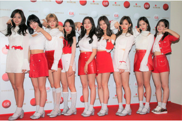 【NHK紅白歌合戦】初出場のTWICE、紅白衣装で美脚披露! 画像