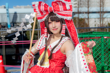 【コミケ93】寒さにもかかわらず注目集める!初日に見つけた美人コスプレイヤー 画像