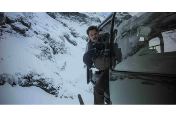 トム・クルーズが超絶ヘリ操縦スタントに挑戦！決死のアクロバット飛行メイキング映像解禁 画像