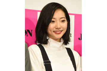 武田玲奈、タイの大自然で撮影されたグラビアカットをSNSで公開! 画像