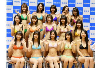 「ミスマガジン2018」ベスト16の水着美女たちに取り囲まれる!白ビキニを360度チェック! 画像