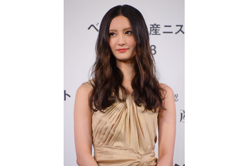 菜々緒、悪女キャラに本音?「淡い色のスーツも着てみたい」 画像