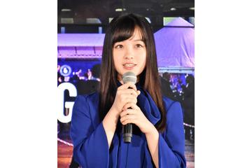 橋本環奈、“万事屋”の小栗旬&菅田将暉との3ショットを公開! 画像