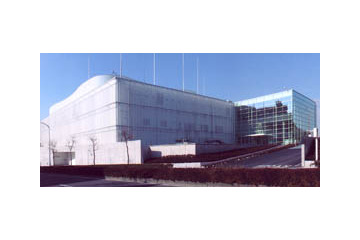 [訂正] インターネットのサーバはこういうところに置かれてます　—IIJグループの横浜データセンタ 画像