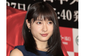 土屋太鳳、ショートヘア姿に「山崎賢人かと思った!」「欅坂46の平手ちゃんかと」の声 画像