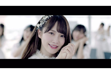 けやき坂46、新曲「ハッピーオーラ」MV公開!メンバーが妖精に 画像