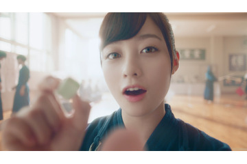 第二弾登場！　橋本環奈ちゃんに、ぷっちょ「顎クイあ～ん」されたら夜眠れなくなりました 画像