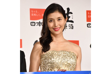 橋本マナミ、大人の色気漂うドレスでファン魅了! 画像