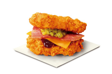 インパクト大！ケンタッキー、チキンフィレで具材をはさんだ「THE DOUBLE」を11月1日発売 画像