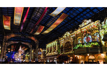 東京ディズニーリゾート、XmasのTVCM動画公開!祝祭感に満ちたワールドバザールがロマンティックすぎ 画像