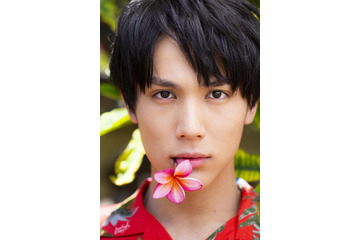 中川大志の写真集『maka hou』表紙&収録カット公開!BDの発売も決定! 画像