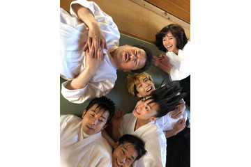 清野菜名、賀来賢人らとの道場オフショットを公開し反響 画像