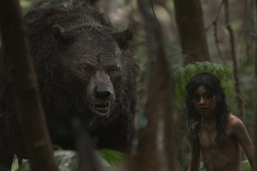 大人版「ジャングル・ブック」とも評されるNetflixオリジナル映画『モーグリ: ジャングルの伝説』が本日配信スタート 画像